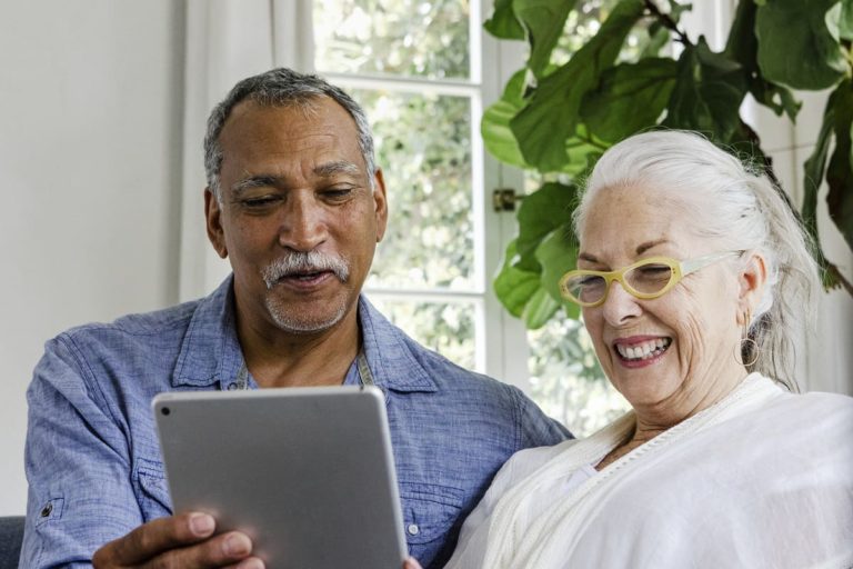 Castlewoods Place | Seniors using tablet
