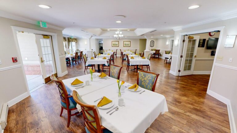 Pegasus Landing at Overland Park | Dining Room