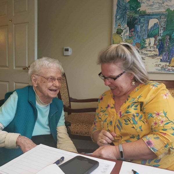 Pegasus Landing of Overland Park | Seniors at table