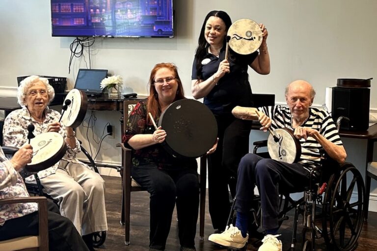 Pegasus Landing of Tanglewood | Seniors doing music therapy