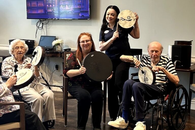 The Farrington at Tanglewood | Seniors doing music therapy