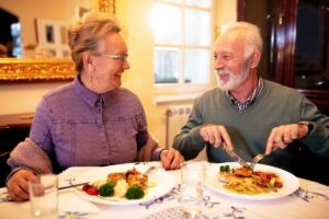 Chisholm Trail Estates | Seniors eating healthy